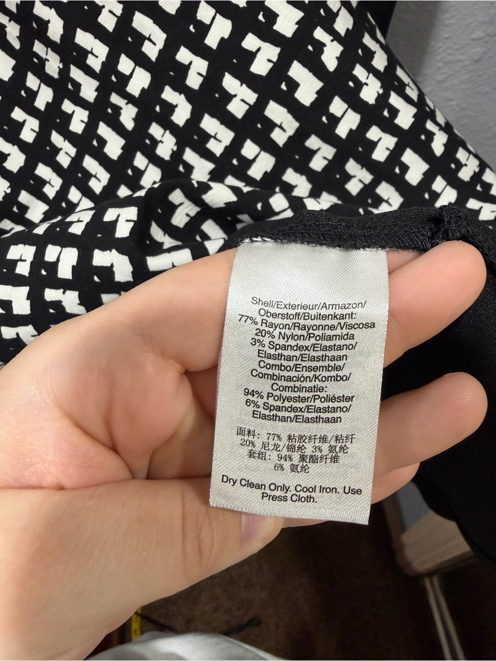 DKNY Black & White Fit & Flare Sleeveless Dress Size 12 - Picture 3 of 4